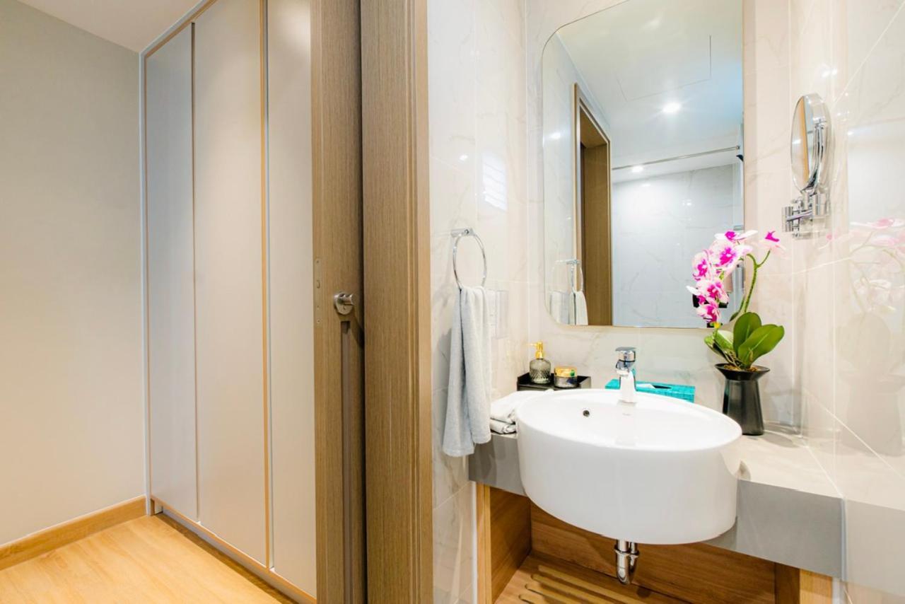 Zenity Luxury Apartment In District 1 Since 2024 Ho Chi Minh-stad Buitenkant foto